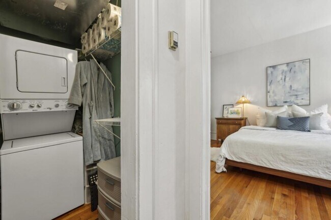 Building Photo - 70 Sheridan Dr NE