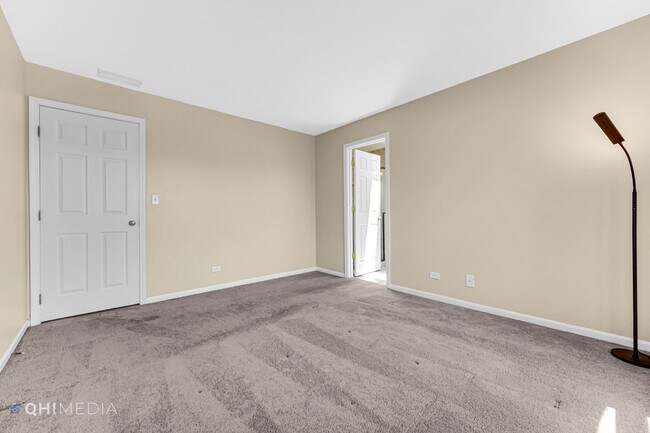 Building Photo - 532 Heritage Dr