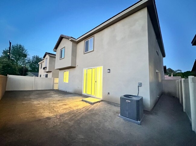 Building Photo - 1713 Julie Dr
