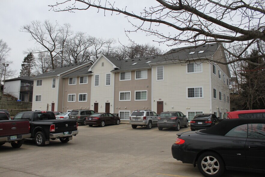 Building Photo - 1506 Knollwood Ave