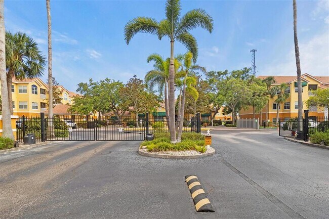 Building Photo - 10764 70th Ave N