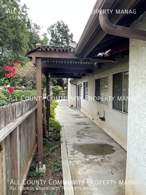 Building Photo - 5647 Boot Way