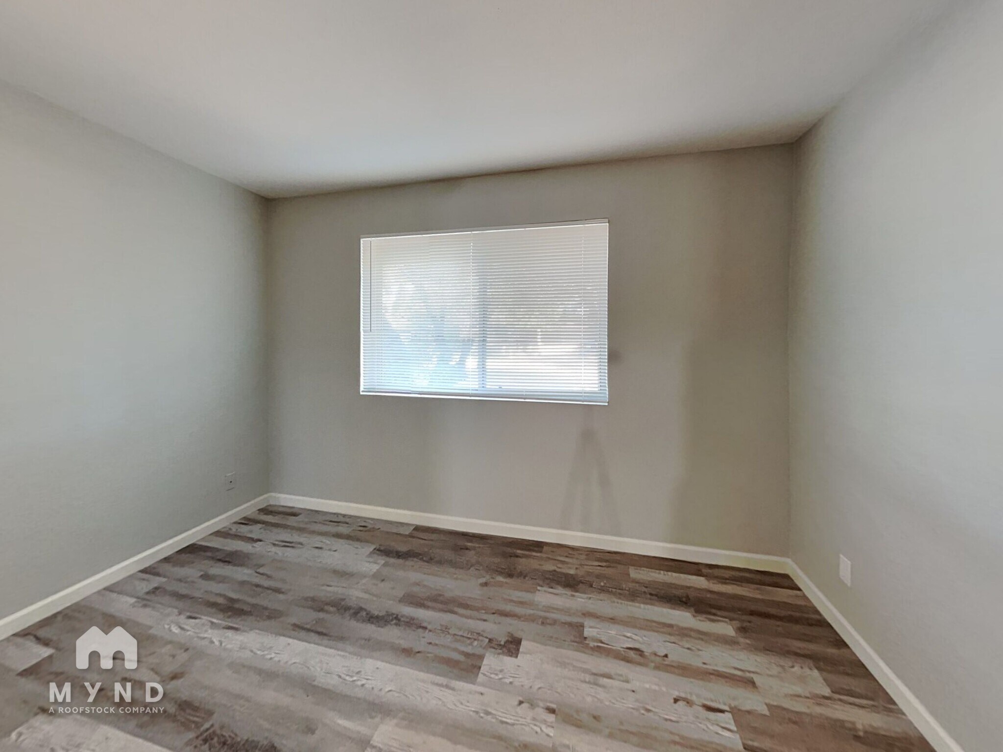 Building Photo - 2009 W Newcastle Cir