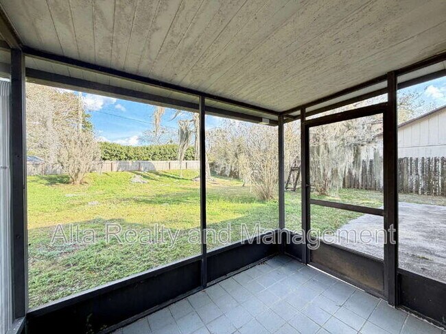 Building Photo - 4655 Trevi Dr