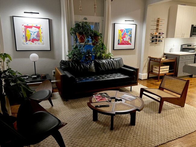 Building Photo - 2/2 Home for Rent Just 5 Minutes from Downtown Greenville!