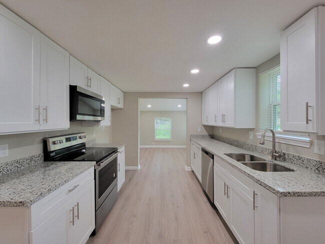 Building Photo - 1107 Roosevelt