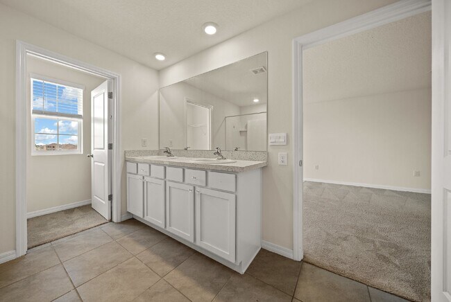 Building Photo - ***AVAILABLE FOR TOURS NOVEMBER/Beautiful Modern 5 Bed/3 bath/Exclusive Graystone Hills Community