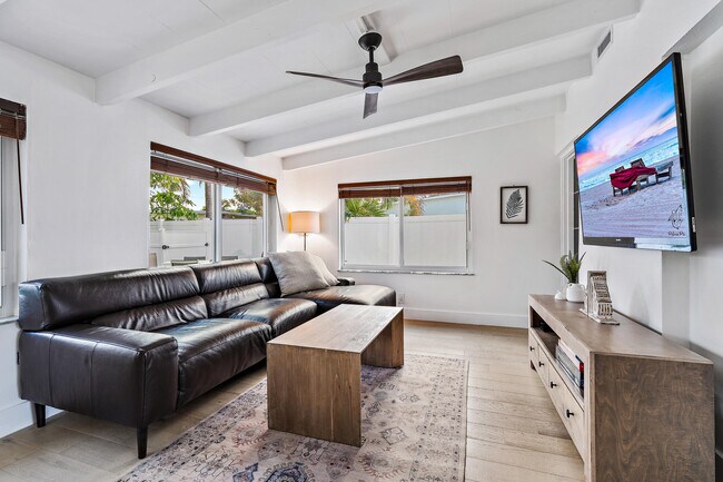 Building Photo - 428 Ebbtide Dr