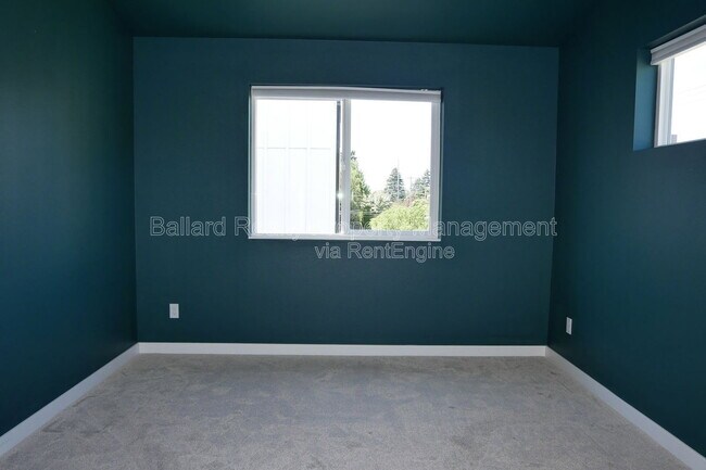 Building Photo - 6251 8th Ave NW