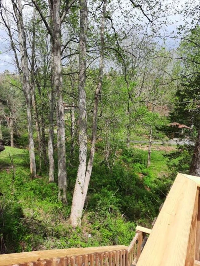 Building Photo - $1,500 - 2 Bedroom 1.5 Bathroom Cottage on...