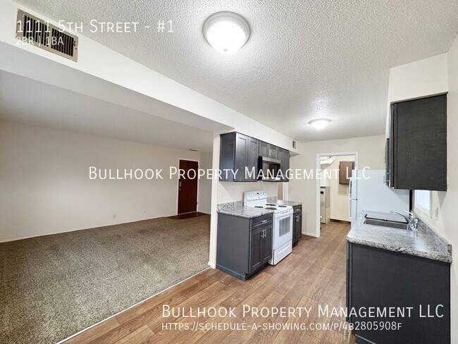 Building Photo - 1111 5th St