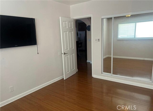 Building Photo - 236 S Tustin St