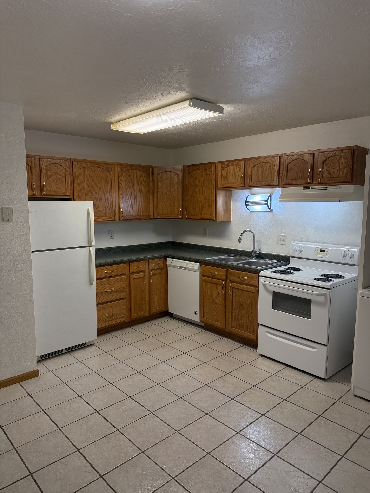 Building Photo - 728 31st St N