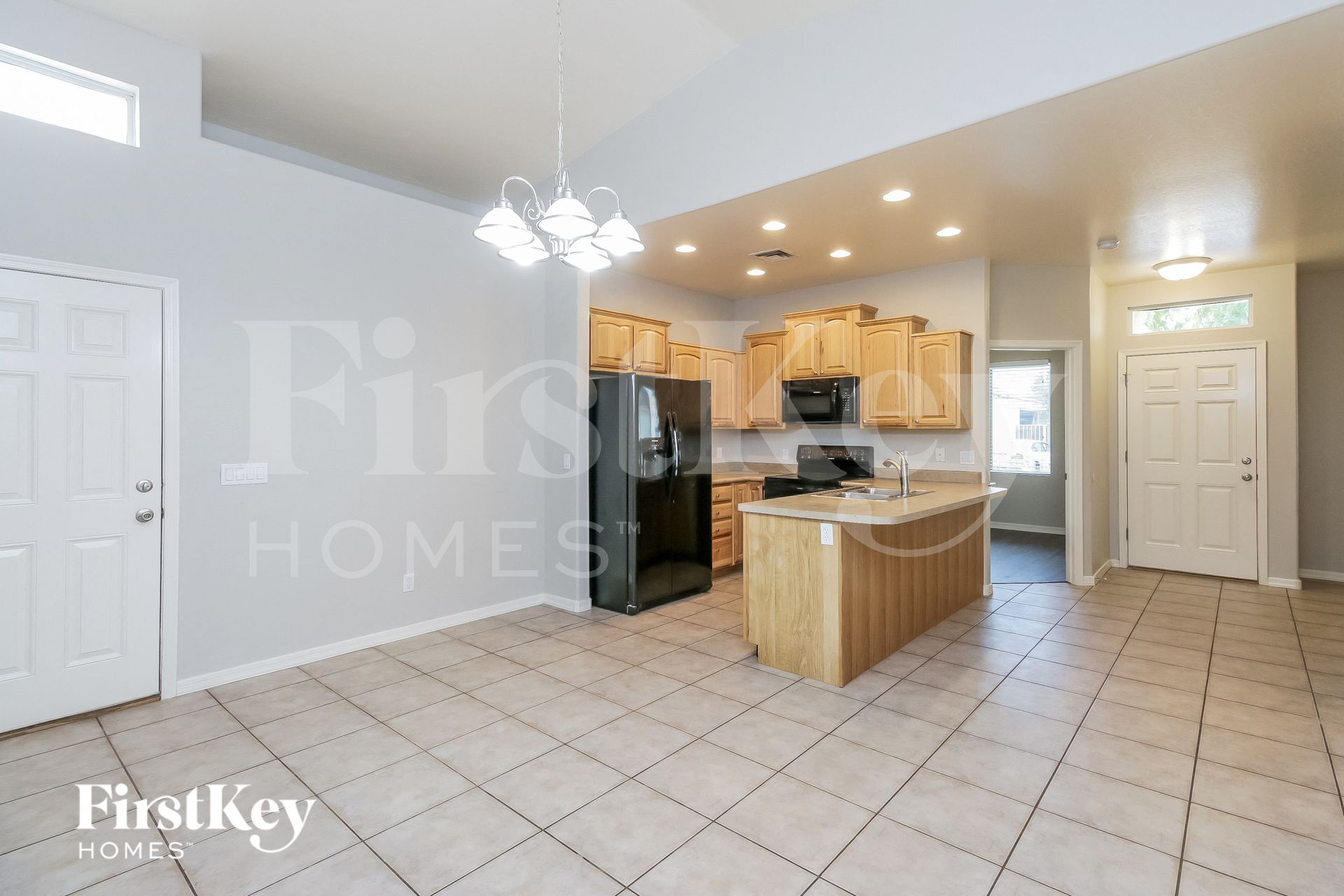 Building Photo - 113 N Warren St