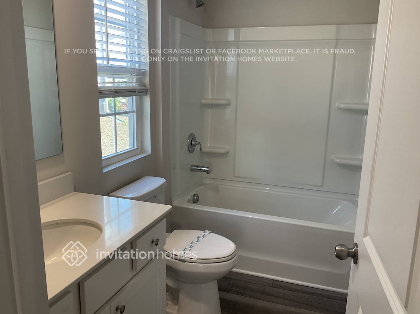 Building Photo - 121 Hazelnut Wy