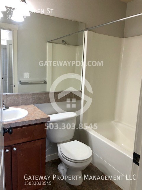 Building Photo - 267 N Aspen St