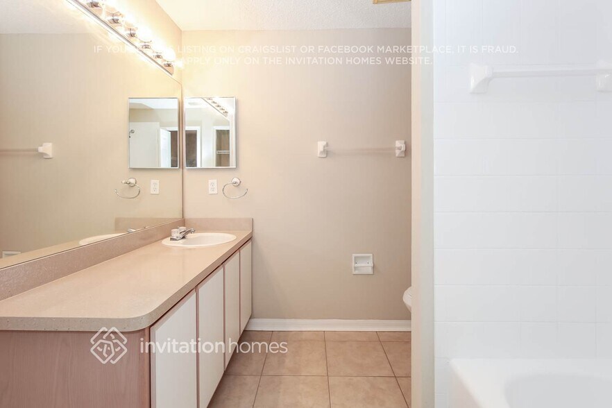 Building Photo - 11826 Brenford Crest Dr