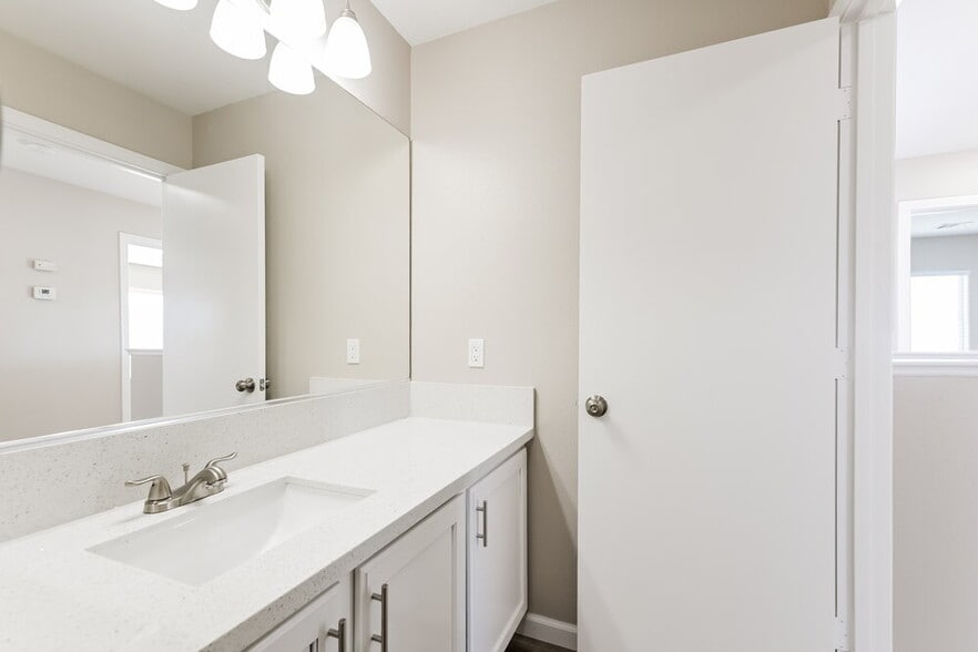 Building Photo - 573 Fork Mesa Ct