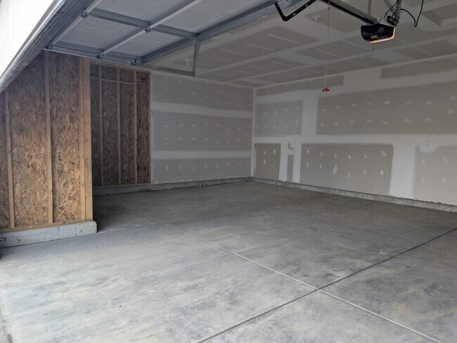 Building Photo - 832 Callaway Ln