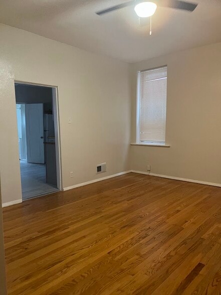 Building Photo - 2736 59th St