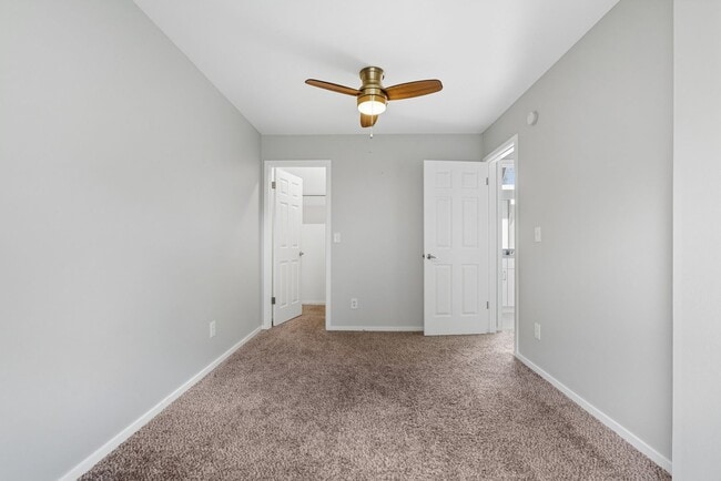 Building Photo - 3-bedroom, 2.5 bathroom home across the street from Twin Lakes