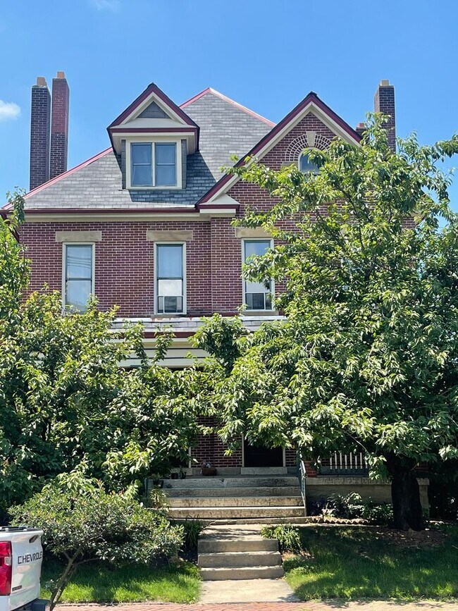 Dennison 853 Dennison Ave Columbus OH 43215 Apartment Finder