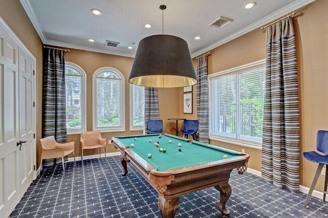 Building Photo - 2404 Tuscany Way