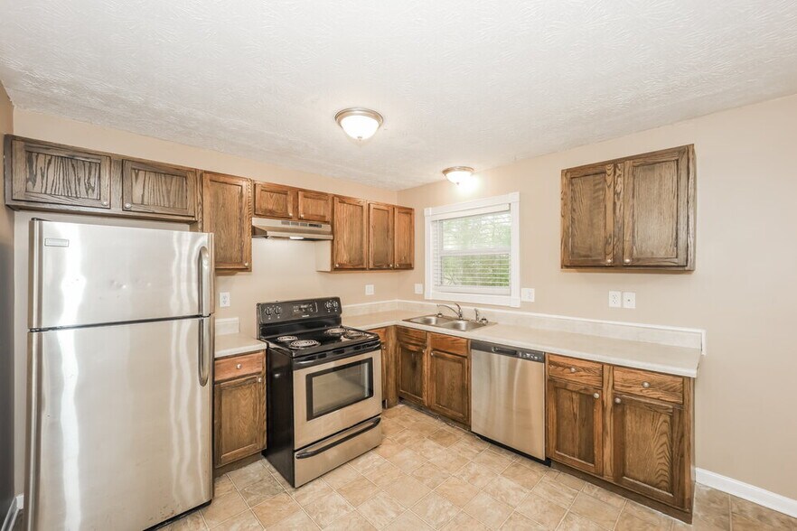 Building Photo - 303 Mercer Dr