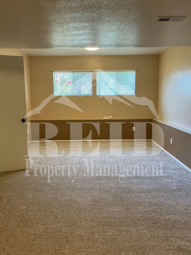 Building Photo - SILVERDALE - 4BED 3 BATH HOME HEART OF SILVERDALE