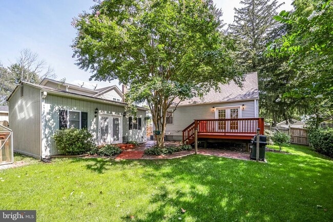 Building Photo - 4038 Maple St