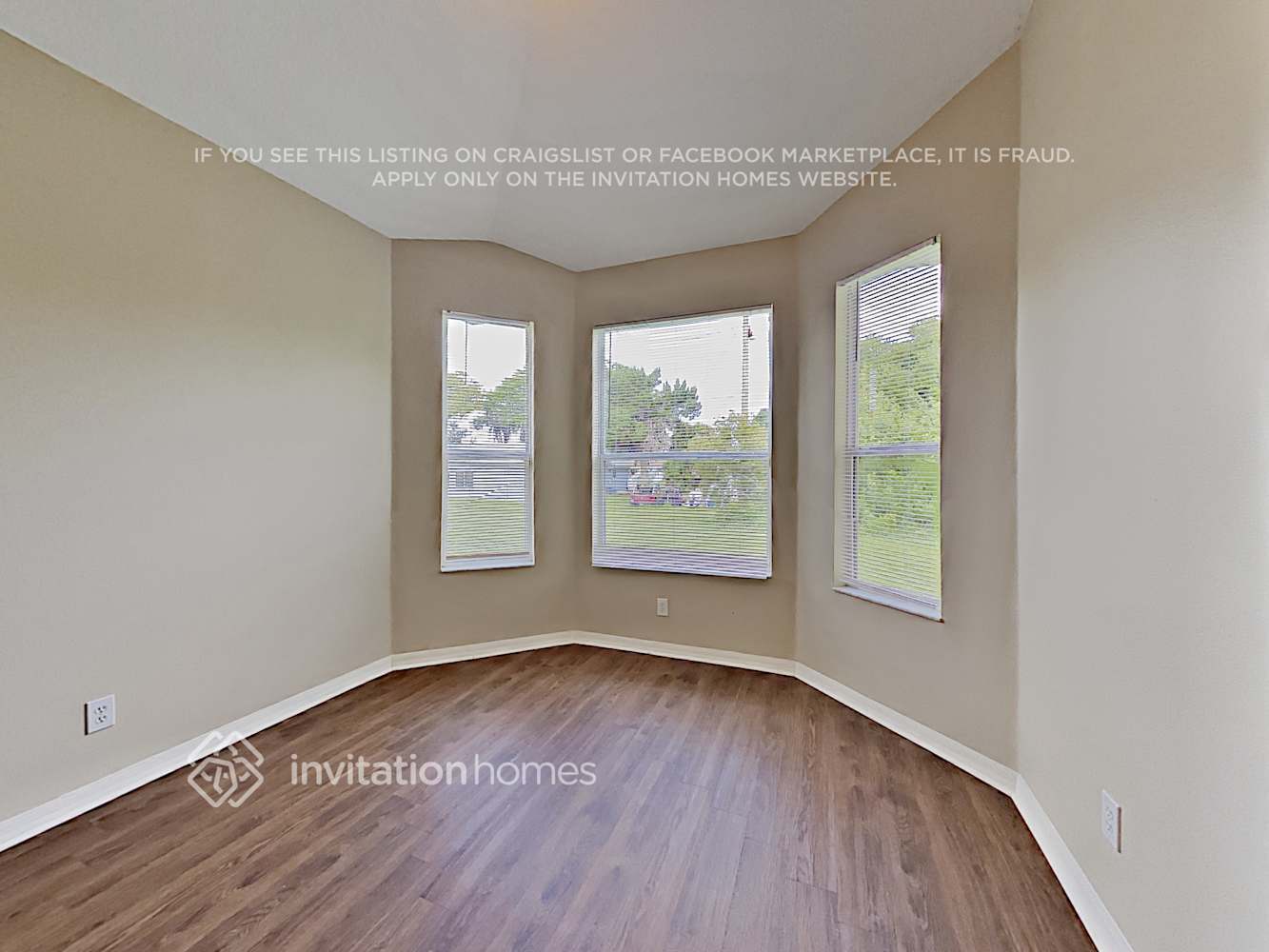 Building Photo - 1605 22nd Ave W