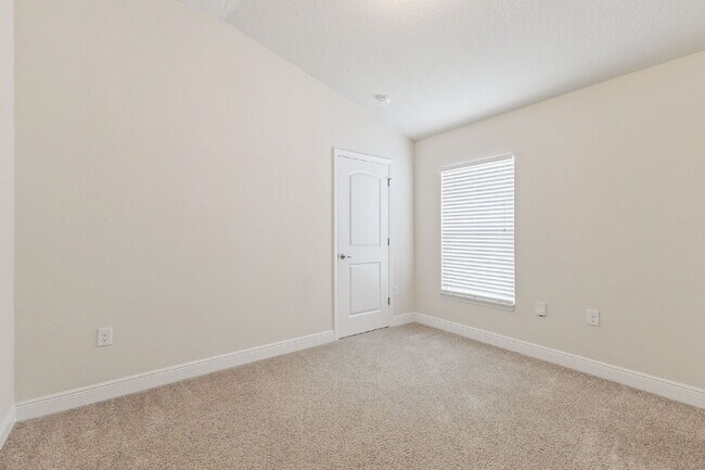 Building Photo - 458 Macon Dr