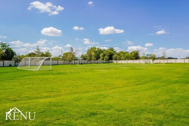 Building Photo - Coming Soon!