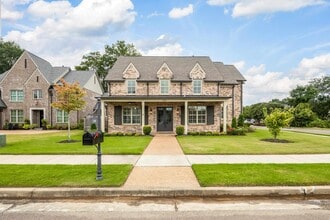 Building Photo - 1385 Belfair Dr