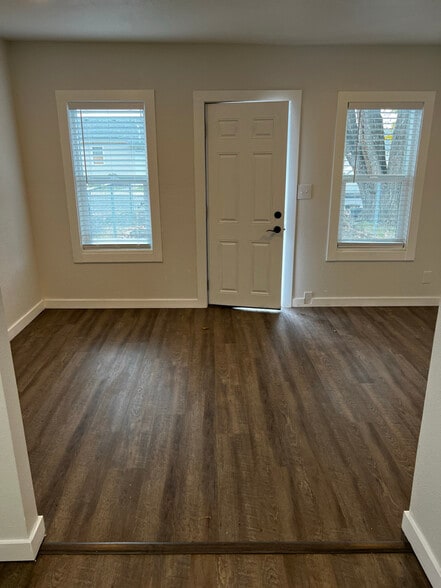 Building Photo - 251 Martin St