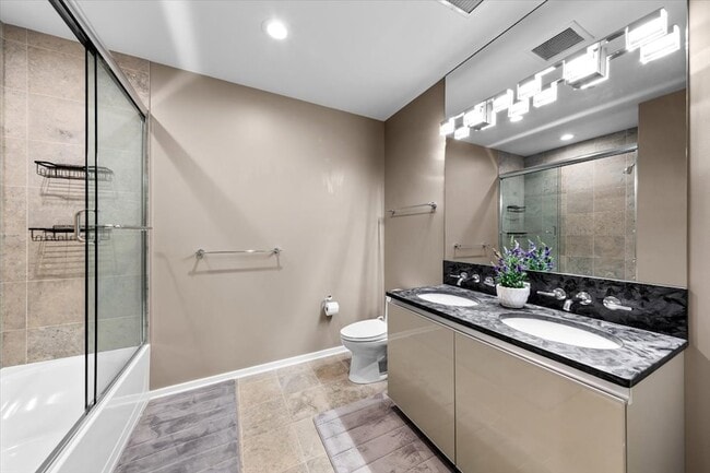 Building Photo - 600 N Fairbanks Ct