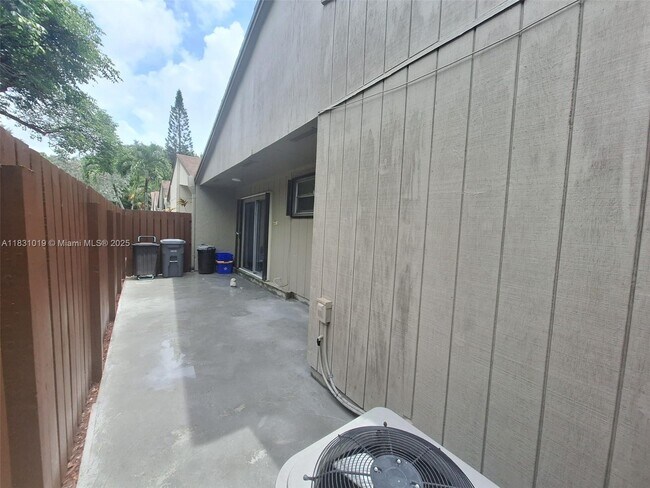 Building Photo - 22280 Timberly Dr