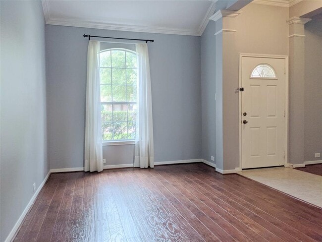 Building Photo - 2606 Sandal Walk