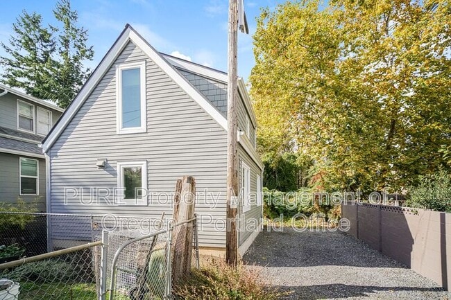 Building Photo - 5263 N Harvard St