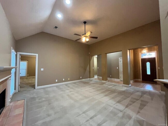 Building Photo - 8839 Sturbridge Dr