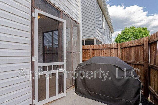 Building Photo - 105 Brushy Hollow Ln