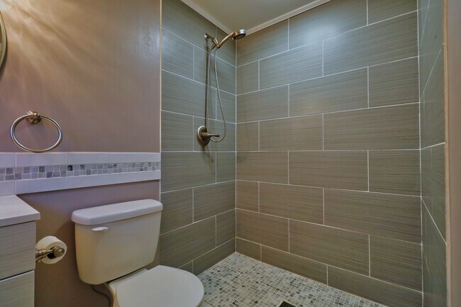 Master shower - 13408 SE 20th St
