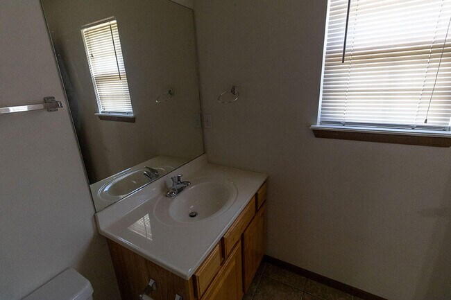 Building Photo - 1619 Citadel Dr