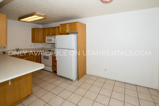 Building Photo - 1388 N 1300 W