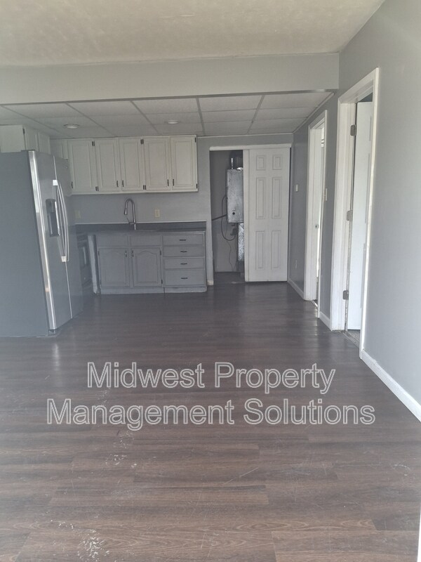 Building Photo - 1707 W 12th St