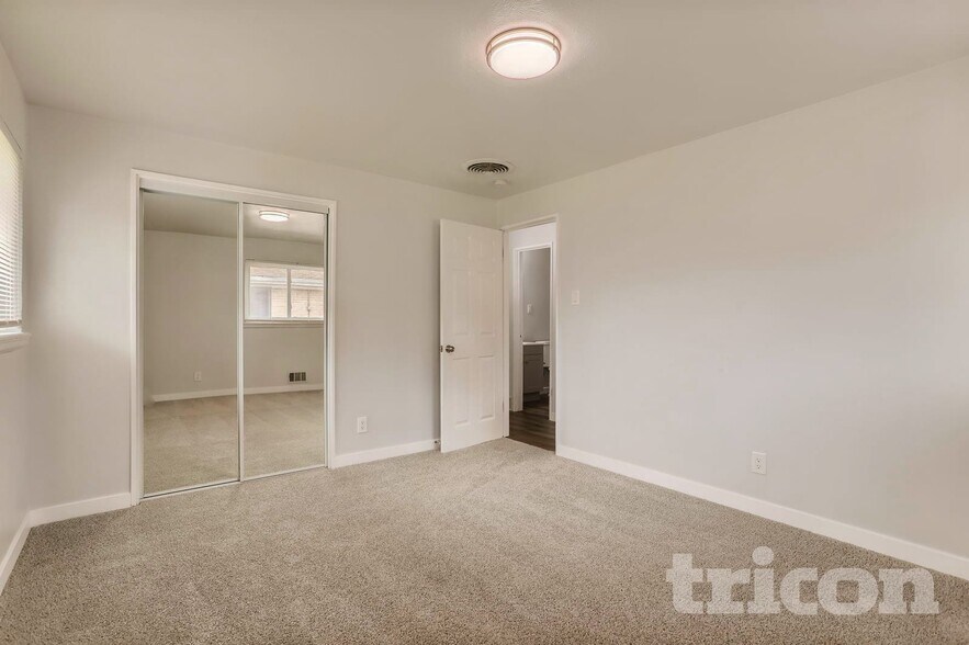 Building Photo - 3115 Xanadu St