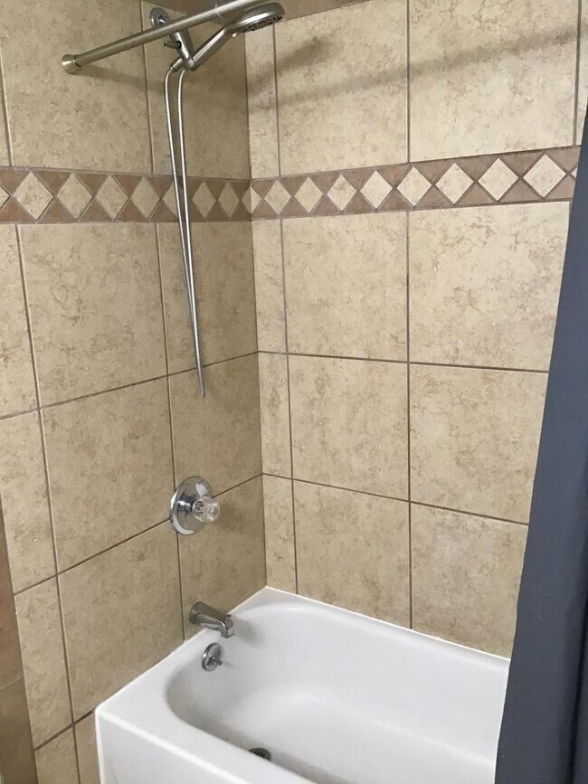 Building Photo - 921 Xavier St