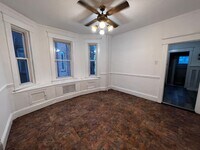 Building Photo - Amazing new Reno house
