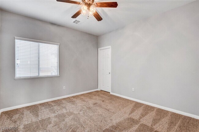 Building Photo - 5643 Almocita Ct