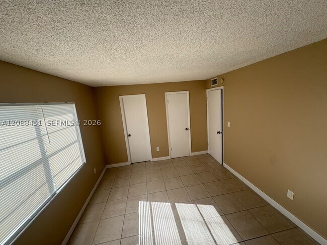 Building Photo - 488 NW 165th St